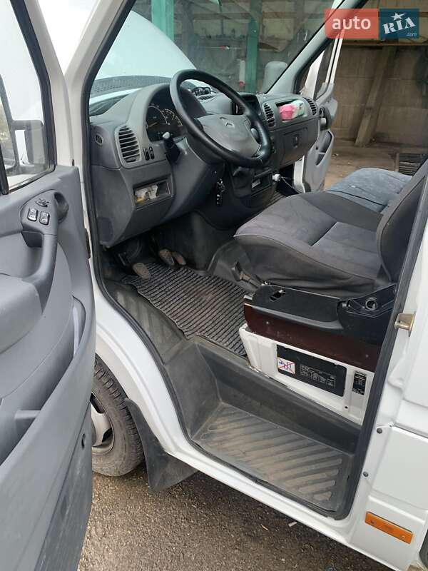 Грузовой фургон Mercedes-Benz Sprinter 2003 в Конотопе