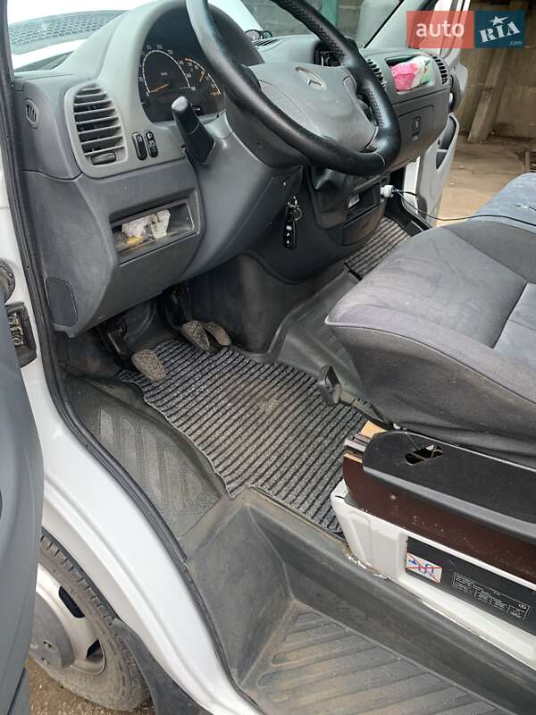 Грузовой фургон Mercedes-Benz Sprinter 2003 в Конотопе