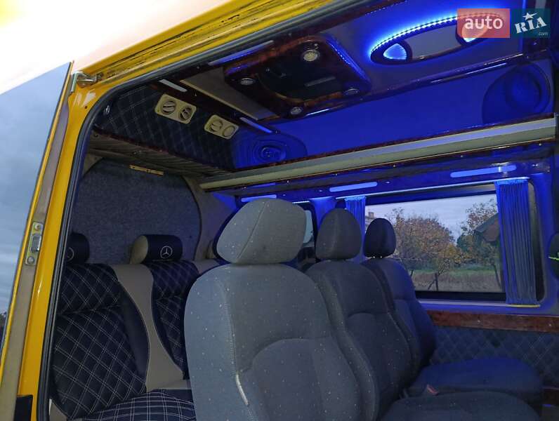 Микроавтобус Mercedes-Benz Sprinter 2005 в Стрые
