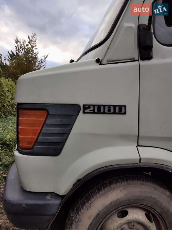 Вантажний фургон Mercedes-Benz Sprinter 1994 в Калуші