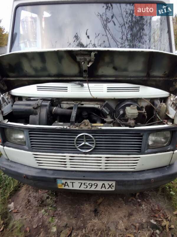 Вантажний фургон Mercedes-Benz Sprinter 1994 в Калуші