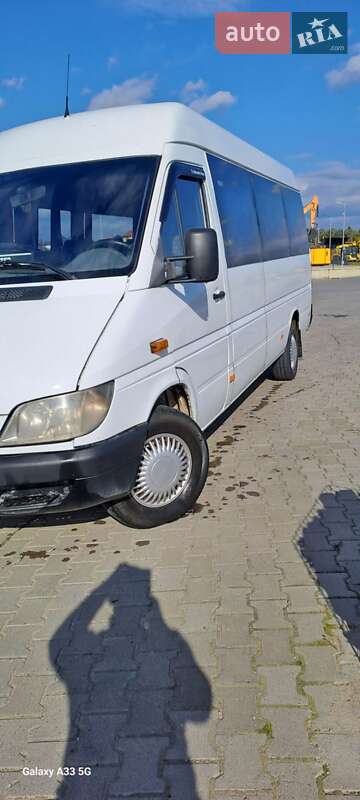 Приміський автобус Mercedes-Benz Sprinter 2005 в Чернівцях