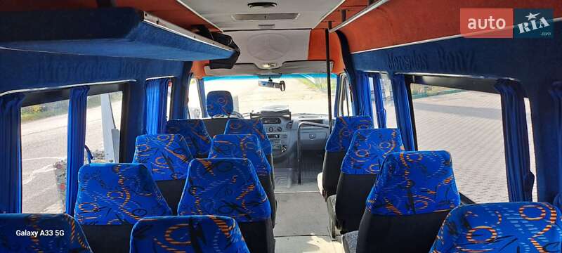 Приміський автобус Mercedes-Benz Sprinter 2005 в Чернівцях