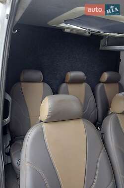 Микроавтобус Mercedes-Benz Sprinter 2005 в  фото 8 Микроавтобус Mercedes-Benz Sprinter 2005 в