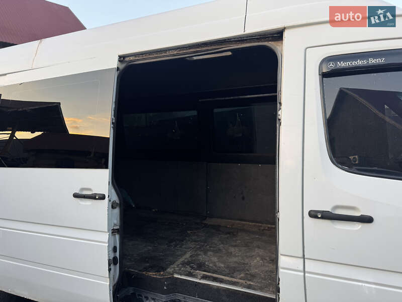 Микроавтобус Mercedes-Benz Sprinter 2000 в Иршаве