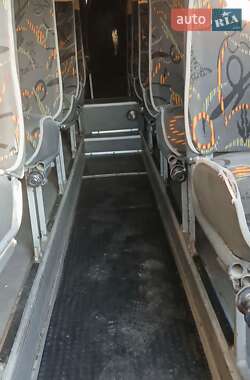 Микроавтобус Mercedes-Benz Sprinter 2002 в  фото 2 Микроавтобус Mercedes-Benz Sprinter 2002 в