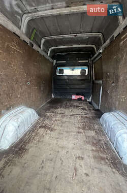 Грузовой фургон Mercedes-Benz Sprinter 2001 в 