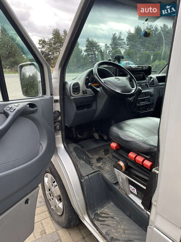 Грузопассажирский фургон Mercedes-Benz Sprinter 2005 в Львове фото 8 Грузопассажирский фургон Mercedes-Benz Sprinter 2005 в Львове