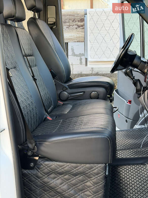 Микроавтобус Mercedes-Benz Sprinter 2016 в Дубовом фото 15 Микроавтобус Mercedes-Benz Sprinter 2016 в Дубовом