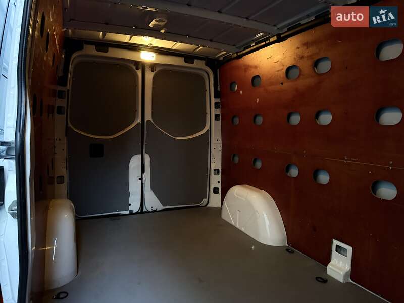 Вантажний фургон Mercedes-Benz Sprinter 2020 в Києві фото 44 Вантажний фургон Mercedes-Benz Sprinter 2020 в Києві