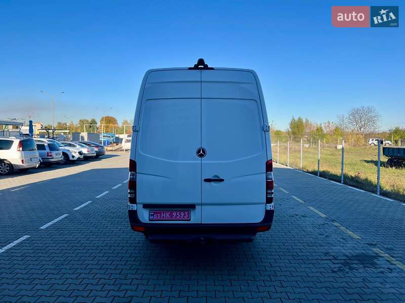 Вантажний фургон Mercedes-Benz Sprinter 2016 в Нововолинську