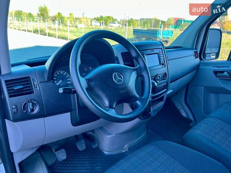 Вантажний фургон Mercedes-Benz Sprinter 2016 в Нововолинську