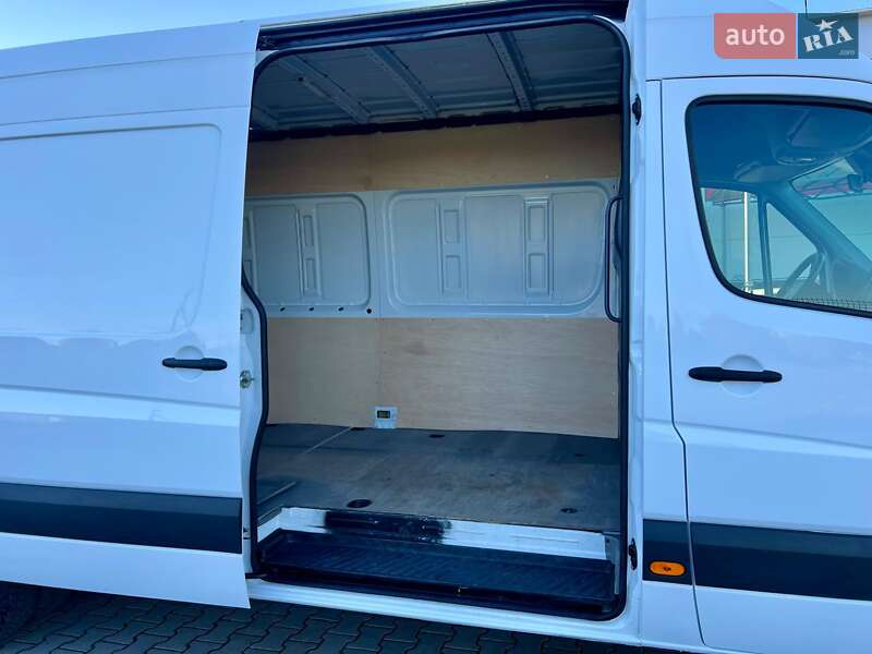 Вантажний фургон Mercedes-Benz Sprinter 2016 в Нововолинську