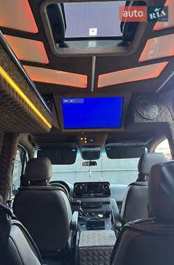 Мікроавтобус Mercedes-Benz Sprinter 2020 в 