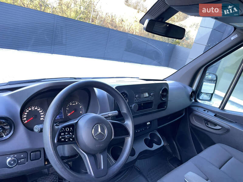 Грузовой фургон Mercedes-Benz Sprinter 2020 в Черновцах