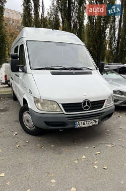Грузопассажирский фургон Mercedes-Benz Sprinter 2005 в  фото 3 Грузопассажирский фургон Mercedes-Benz Sprinter 2005 в