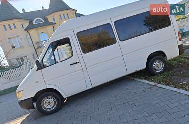 Микроавтобус Mercedes-Benz Sprinter 2005 в  фото 34 Микроавтобус Mercedes-Benz Sprinter 2005 в