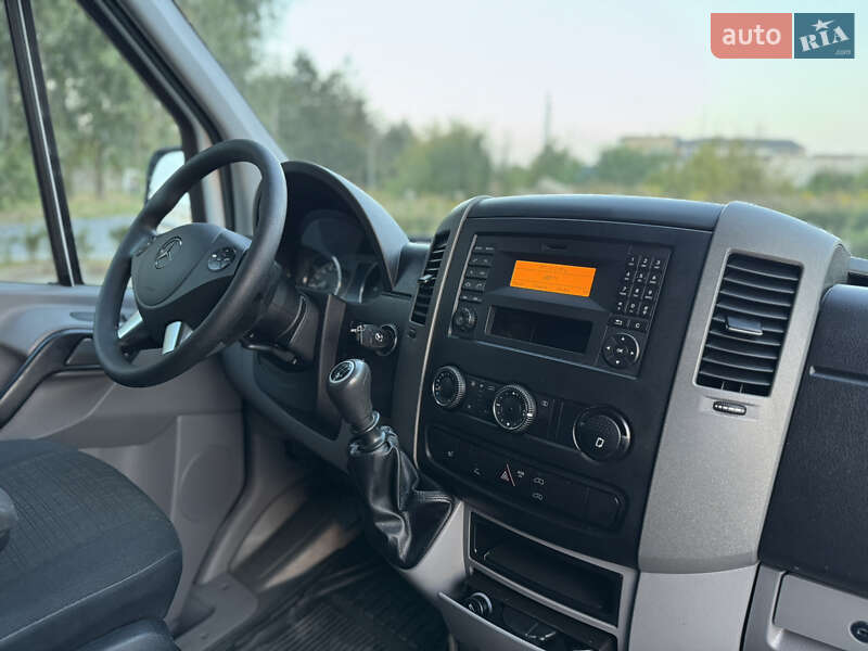 Вантажний фургон Mercedes-Benz Sprinter 2014 в Луцьку фото 3 Вантажний фургон Mercedes-Benz Sprinter 2014 в Луцьку