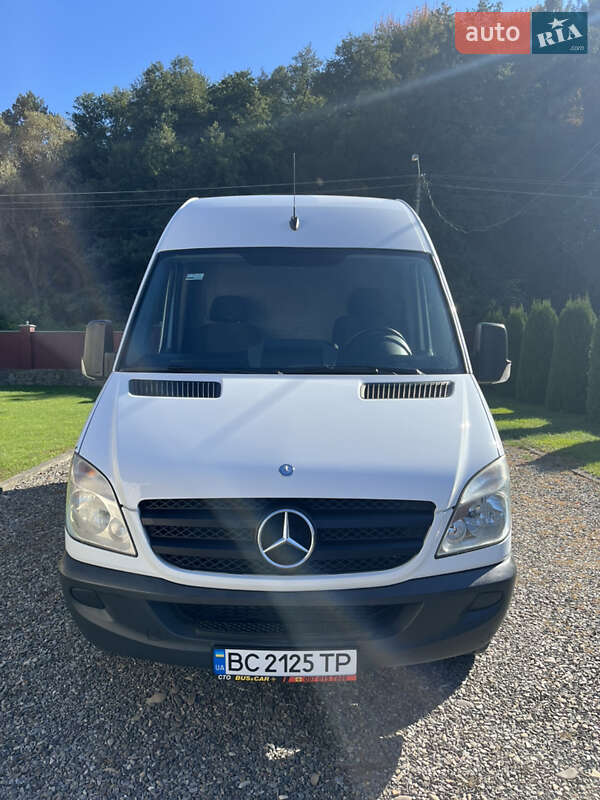 Mercedes-Benz Sprinter 2013