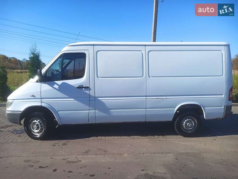 Вантажний фургон Mercedes-Benz Sprinter 2005 в Зорі