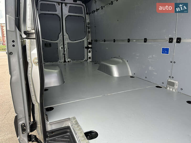 Вантажний фургон Mercedes-Benz Sprinter 2016 в Бердичеві фото 13 Вантажний фургон Mercedes-Benz Sprinter 2016 в Бердичеві