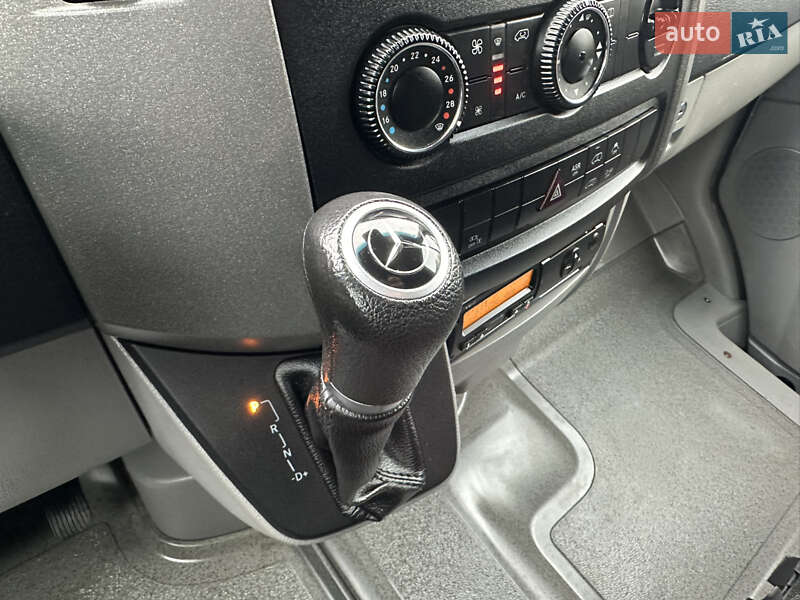 Вантажний фургон Mercedes-Benz Sprinter 2016 в Бердичеві фото 19 Вантажний фургон Mercedes-Benz Sprinter 2016 в Бердичеві