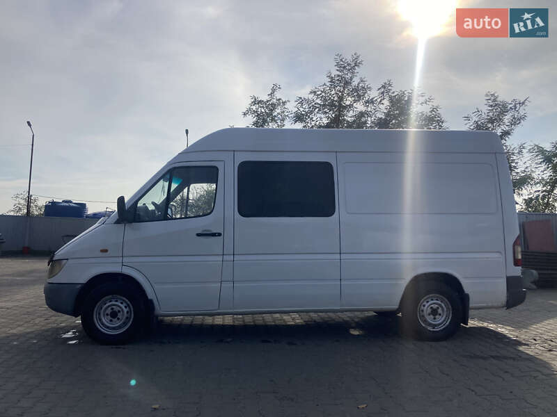 Грузопассажирский фургон Mercedes-Benz Sprinter 2001 в Черновцах фото 4 Грузопассажирский фургон Mercedes-Benz Sprinter 2001 в Черновцах