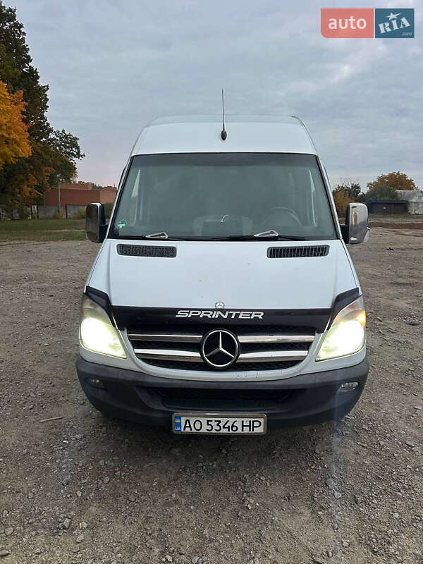 Грузопассажирский фургон Mercedes-Benz Sprinter 2007 в Умани