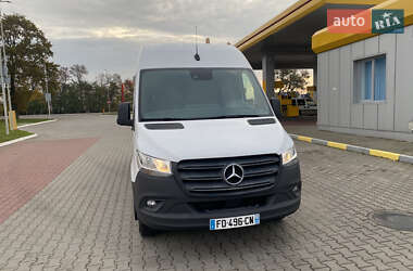 Грузовой фургон Mercedes-Benz Sprinter 2019 в  фото 2 Грузовой фургон Mercedes-Benz Sprinter 2019 в