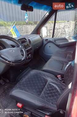 Микроавтобус Mercedes-Benz Sprinter 2001 в  фото 4 Микроавтобус Mercedes-Benz Sprinter 2001 в