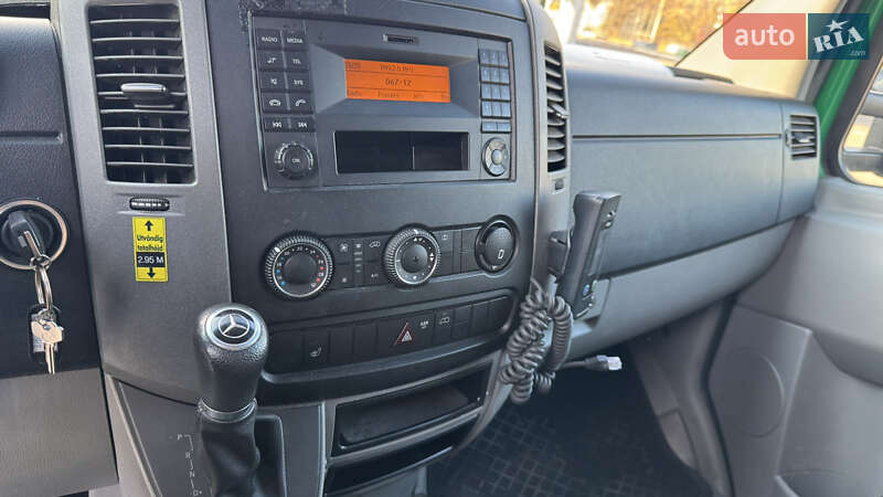 Грузовой фургон Mercedes-Benz Sprinter 2015 в Ровно фото 15 Грузовой фургон Mercedes-Benz Sprinter 2015 в Ровно