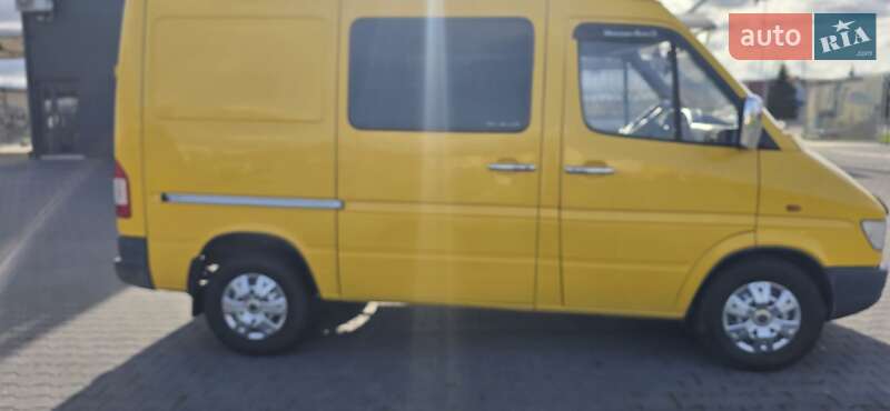 Вантажопасажирський фургон Mercedes-Benz Sprinter 1998 в Чернівцях