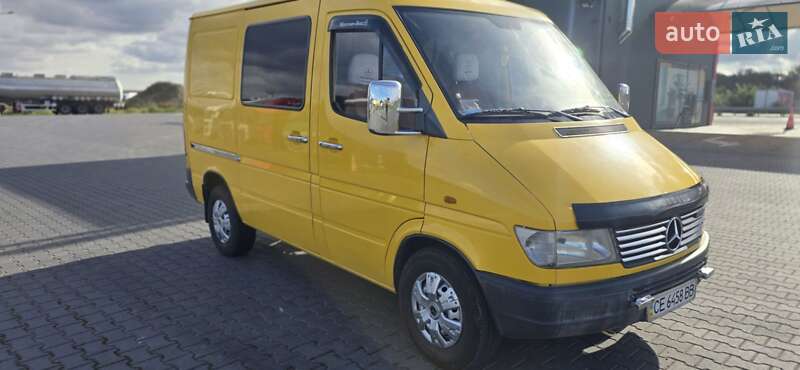 Вантажопасажирський фургон Mercedes-Benz Sprinter 1998 в Чернівцях