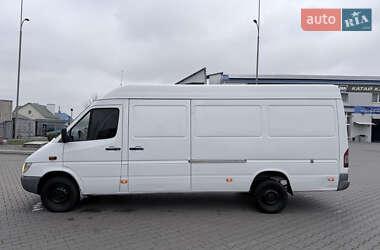 Вантажний фургон Mercedes-Benz Sprinter 2004 в  фото 15 Вантажний фургон Mercedes-Benz Sprinter 2004 в