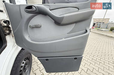 Вантажний фургон Mercedes-Benz Sprinter 2004 в  фото 29 Вантажний фургон Mercedes-Benz Sprinter 2004 в