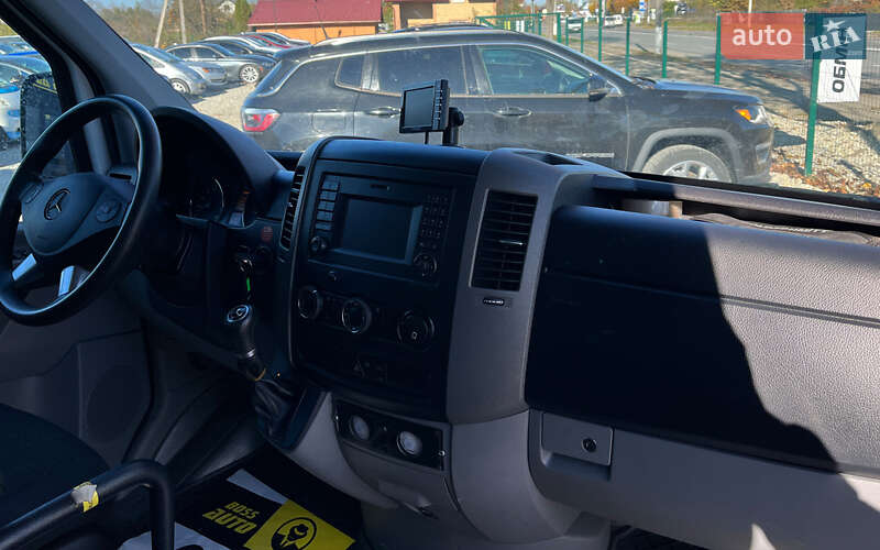 Вантажний фургон Mercedes-Benz Sprinter 2016 в Коломиї фото 13 Вантажний фургон Mercedes-Benz Sprinter 2016 в Коломиї