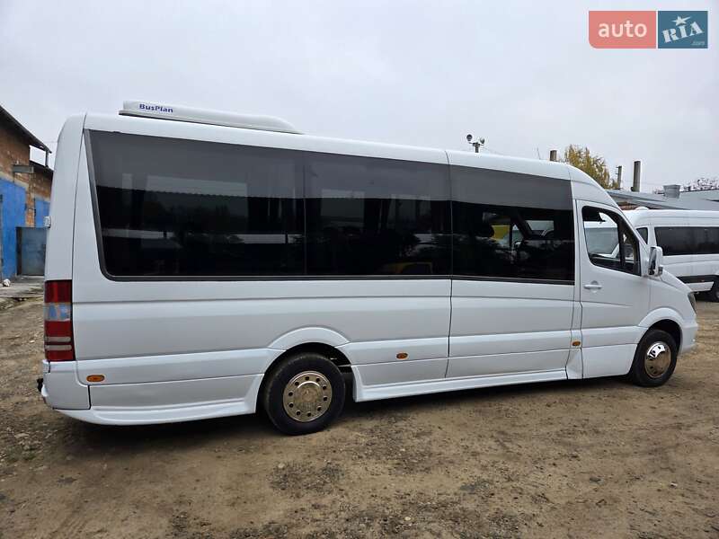 Туристичний / Міжміський автобус Mercedes-Benz Sprinter 2015 в Чернівцях