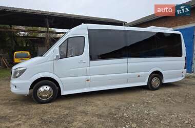 Туристический / Междугородний автобус Mercedes-Benz Sprinter 2015 в Черновцах