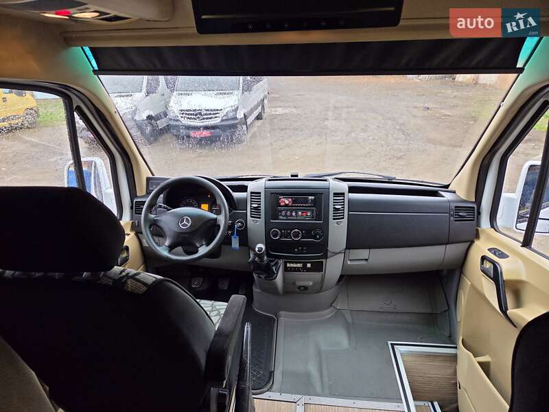 Туристичний / Міжміський автобус Mercedes-Benz Sprinter 2015 в Чернівцях