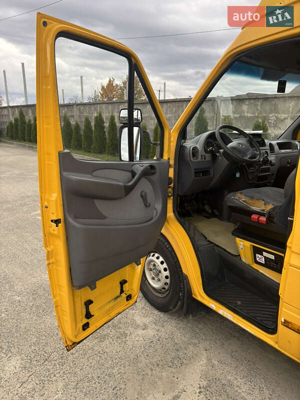 Вантажний фургон Mercedes-Benz Sprinter 2003 в Брошневі-Облозі фото 9 Вантажний фургон Mercedes-Benz Sprinter 2003 в Брошневі-Облозі