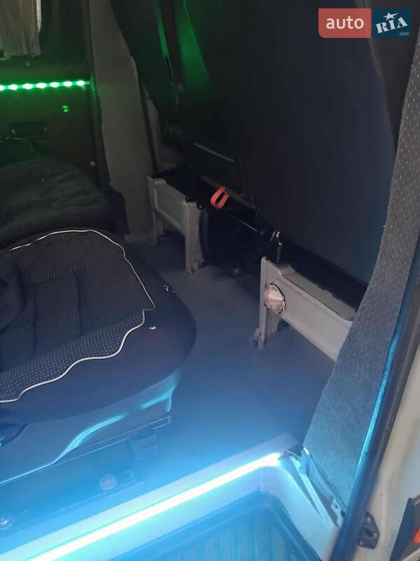 Мікроавтобус Mercedes-Benz Sprinter 2006 в Рожнятові фото 15 Мікроавтобус Mercedes-Benz Sprinter 2006 в Рожнятові