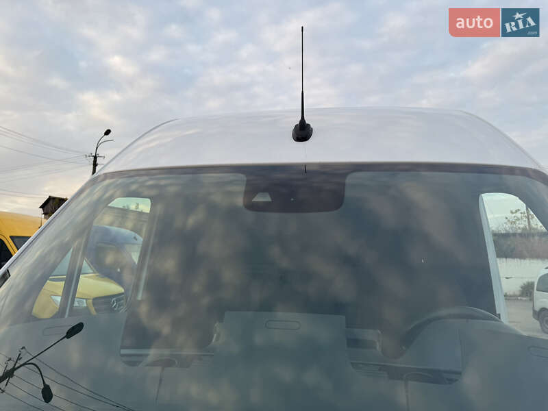 Вантажний фургон Mercedes-Benz Sprinter 2019 в Рівному