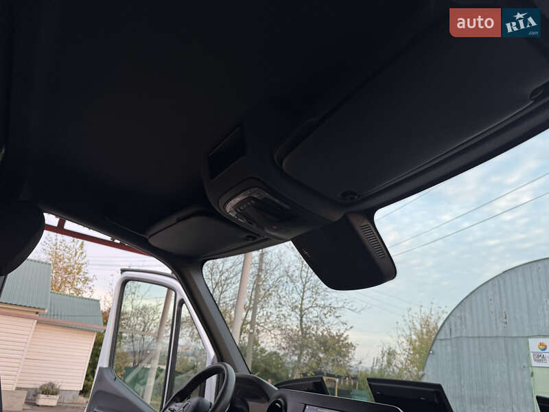 Вантажний фургон Mercedes-Benz Sprinter 2019 в Рівному