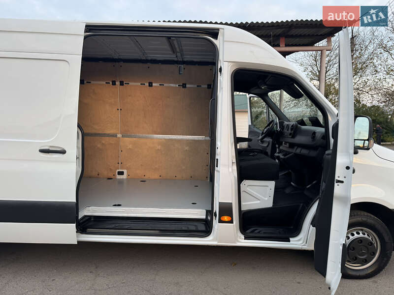 Вантажний фургон Mercedes-Benz Sprinter 2019 в Рівному