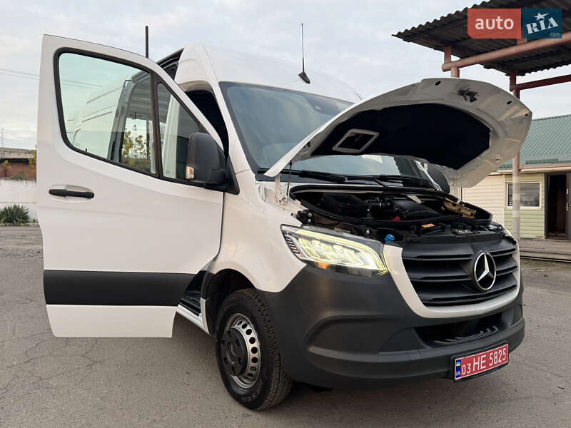 Вантажний фургон Mercedes-Benz Sprinter 2019 в Рівному
