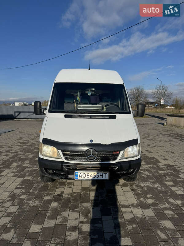 Грузовой фургон Mercedes-Benz Sprinter 2004 в Тячеве фото 3 Грузовой фургон Mercedes-Benz Sprinter 2004 в Тячеве