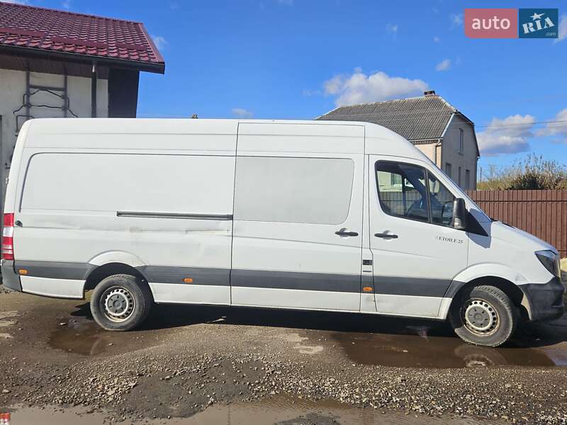 Вантажопасажирський фургон Mercedes-Benz Sprinter 2016 в Комарному