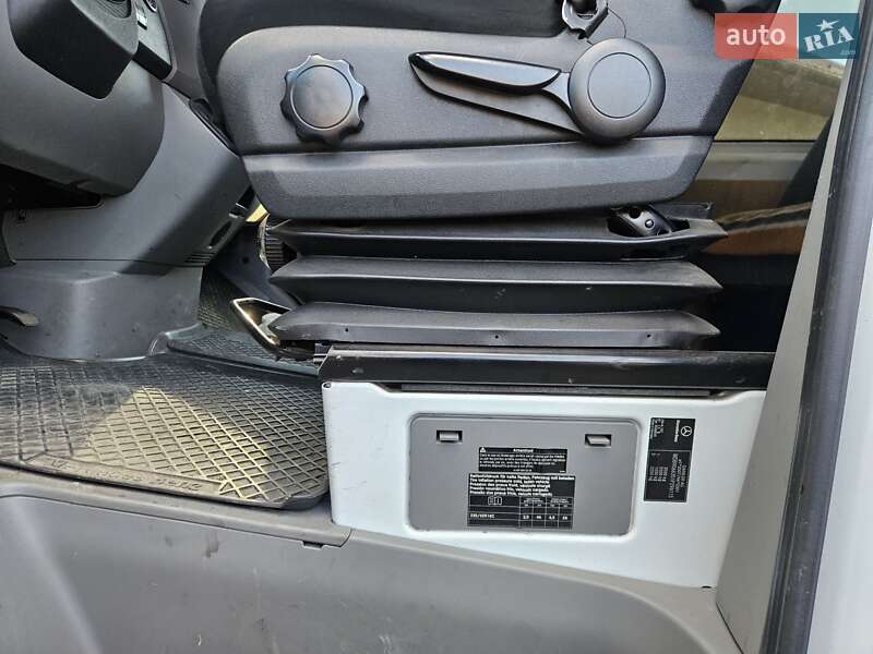 Вантажопасажирський фургон Mercedes-Benz Sprinter 2016 в Комарному