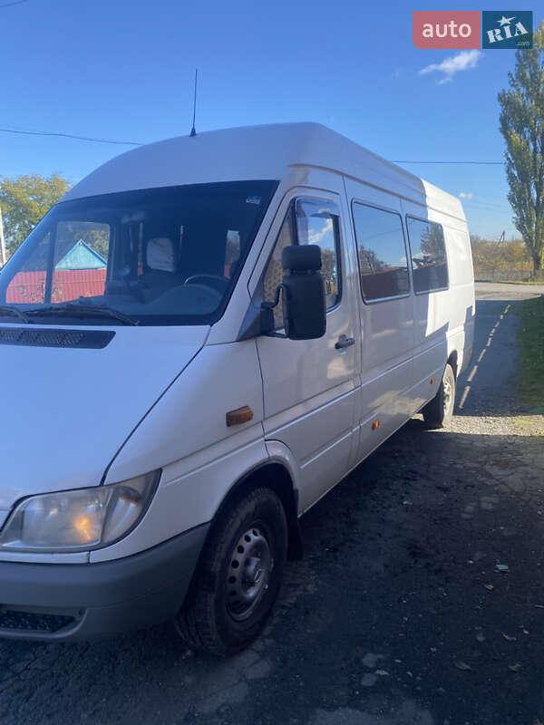 Грузопассажирский фургон Mercedes-Benz Sprinter 2003 в Тернополе фото 6 Грузопассажирский фургон Mercedes-Benz Sprinter 2003 в Тернополе