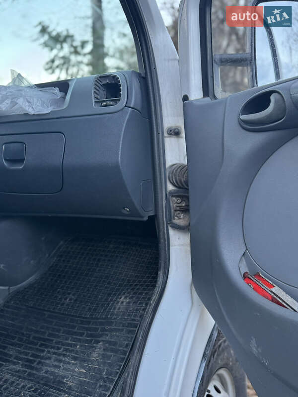 Грузовой фургон Mercedes-Benz Sprinter 2004 в Вижнице фото 8 Грузовой фургон Mercedes-Benz Sprinter 2004 в Вижнице